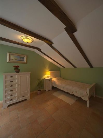 Image No.25-14 Bed Property for sale