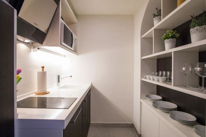 Image No.13-12 Bed Property for sale