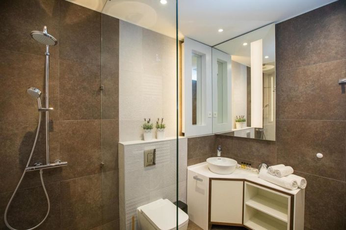 Image No.18-12 Bed Property for sale