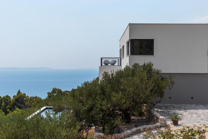 Image No.9-4 Bed Property for sale