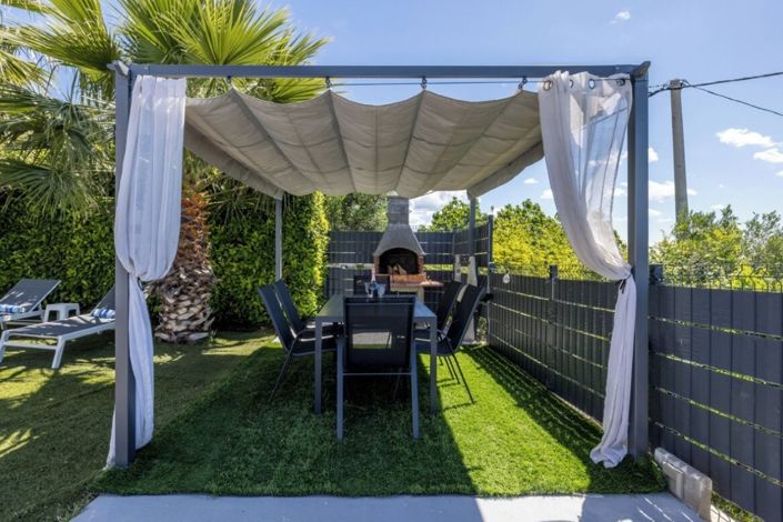 Image No.14-4 Bed Property for sale