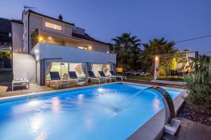 Image No.5-4 Bed Property for sale