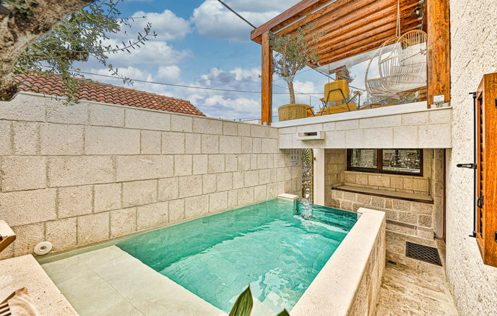 Image No.11-3 Bed Property for sale