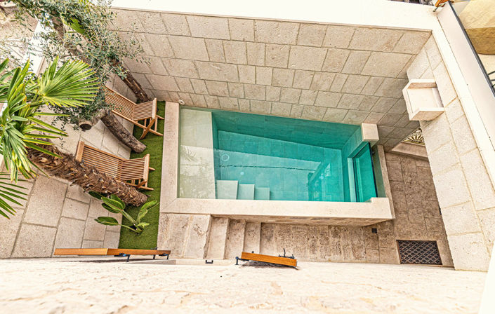 Image No.12-3 Bed Property for sale