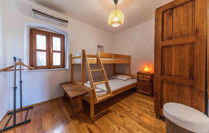 Image No.17-3 Bed Property for sale