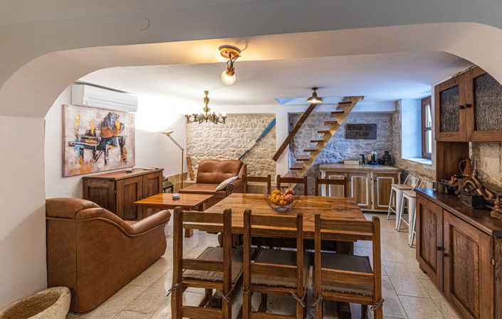 Image No.25-3 Bed Property for sale