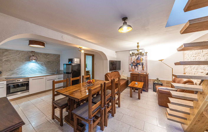 Image No.8-3 Bed Property for sale