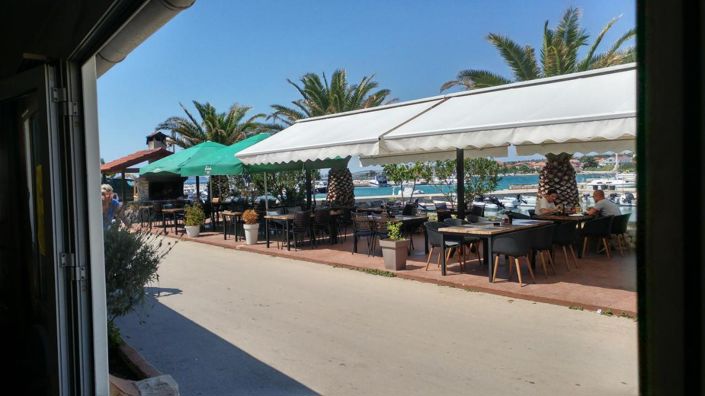 Image No.3-6 Bed Property for sale