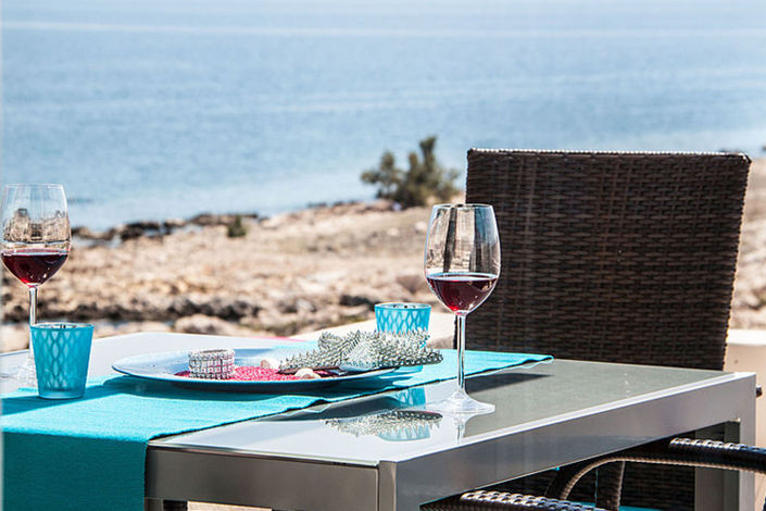 Image No.2-25 Bed Property for sale