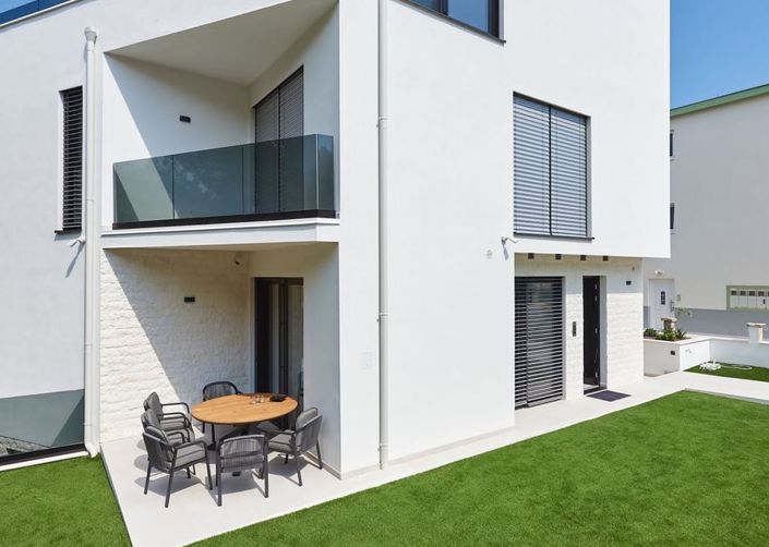 Image No.19-4 Bed Property for sale