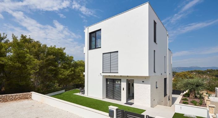 Image No.21-4 Bed Property for sale