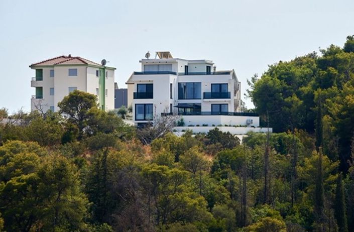 Image No.5-4 Bed Property for sale