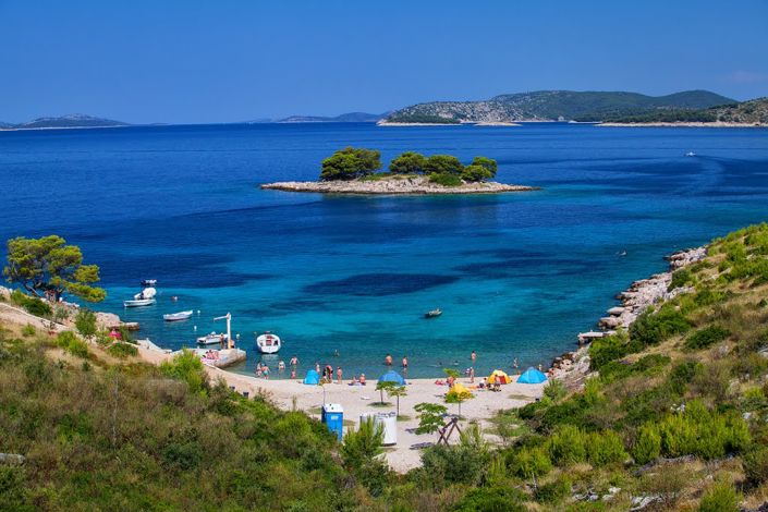 Image No.10-3 Bed Property for sale