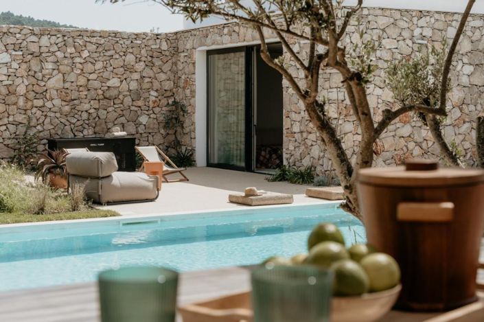 Image No.24-3 Bed Property for sale