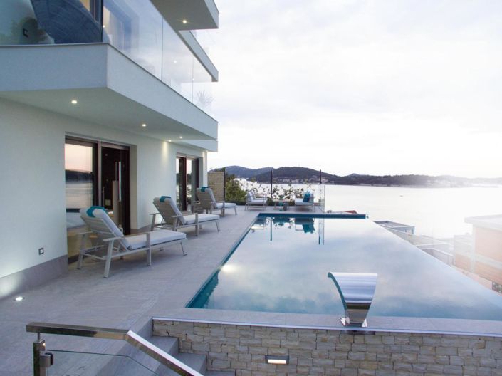 Image No.7-4 Bed Property for sale