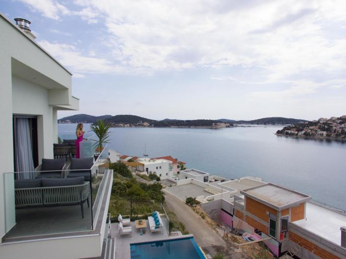 Image No.9-4 Bed Property for sale