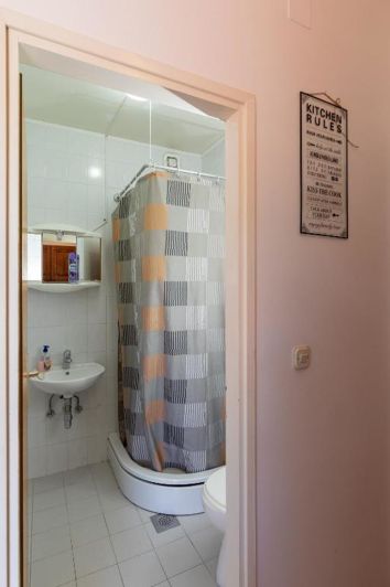 Image No.16-12 Bed Property for sale