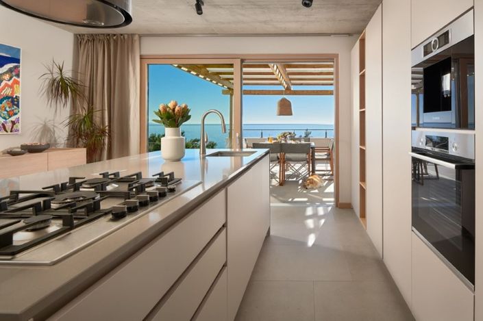 Image No.18-4 Bed Property for sale