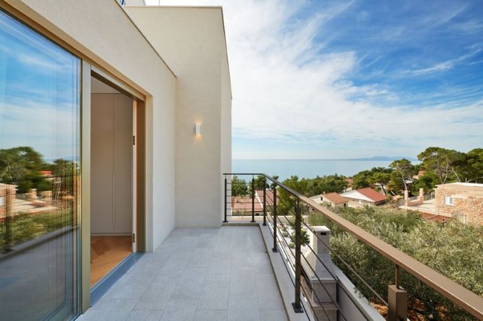 Image No.24-4 Bed Property for sale