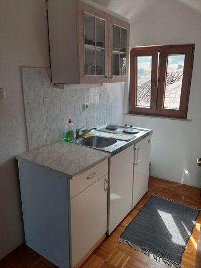 Image No.14-8 Bed Property for sale