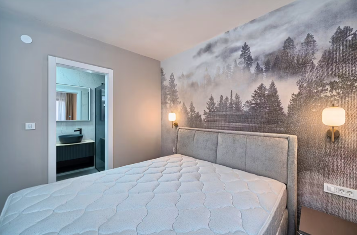 Image No.14-5 Bed Property for sale