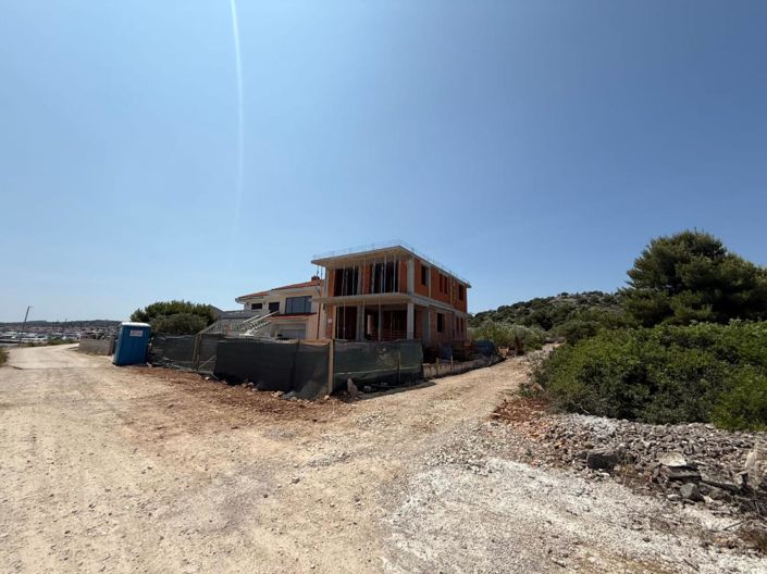 Image No.3-4 Bed Property for sale