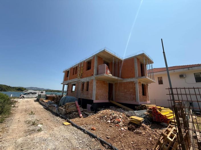 Image No.6-4 Bed Property for sale