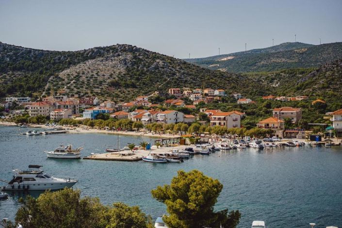 Image No.7-15 Bed Property for sale