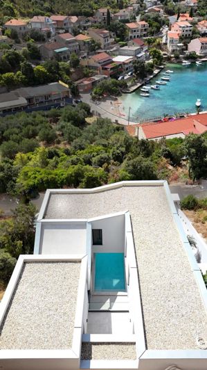 Image No.13-4 Bed Property for sale