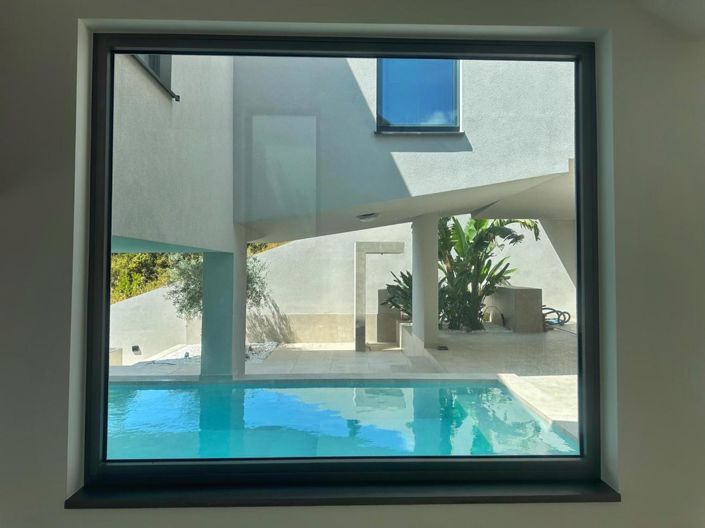 Image No.7-4 Bed Property for sale