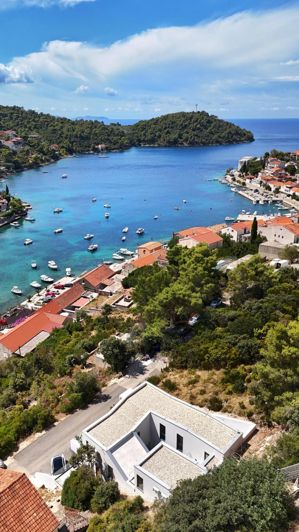 Image No.9-4 Bed Property for sale