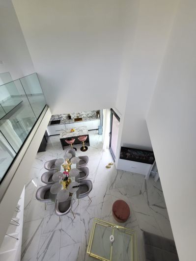 Image No.13-4 Bed Property for sale