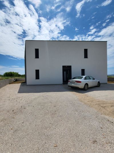 Image No.16-4 Bed Property for sale