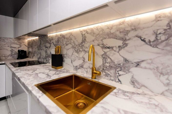 Image No.25-4 Bed Property for sale