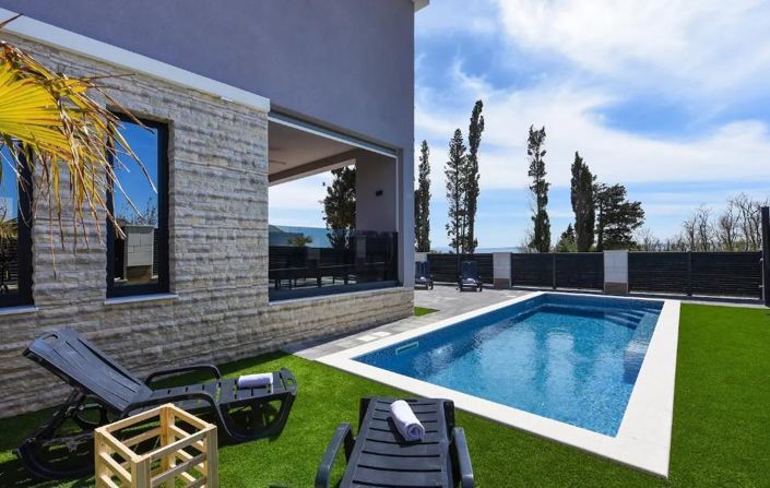 Image No.5-4 Bed Property for sale