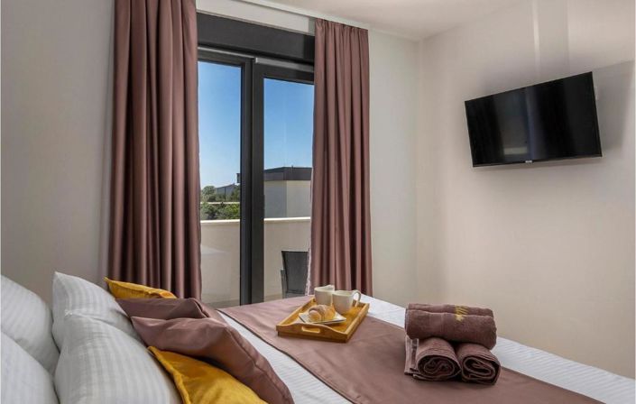 Image No.21-3 Bed Property for sale