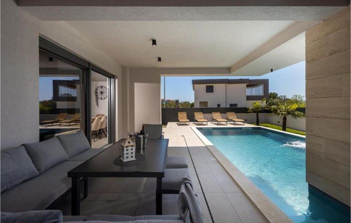 Image No.6-3 Bed Property for sale