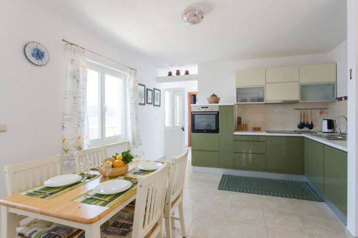 Image No.15-3 Bed Property for sale