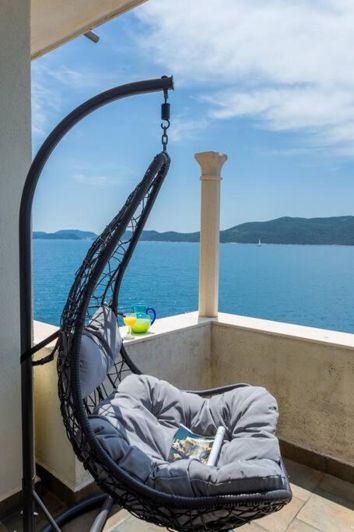 Image No.8-3 Bed Property for sale