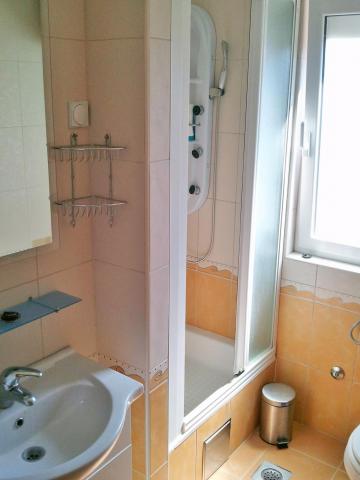 Image No.12-7 Bed Property for sale