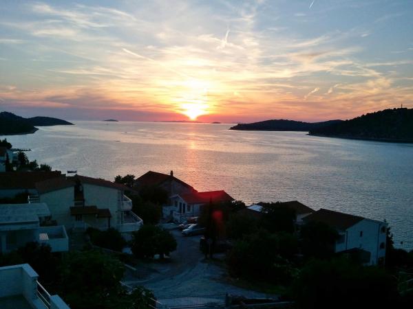 Image No.2-7 Bed Property for sale