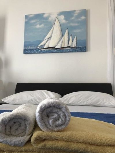 Image No.23-7 Bed Property for sale