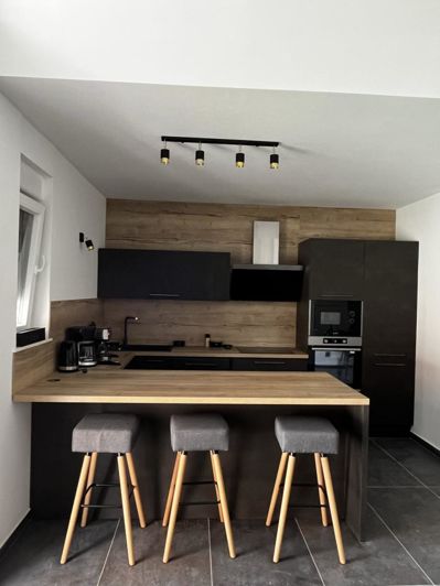 Image No.10-4 Bed Property for sale