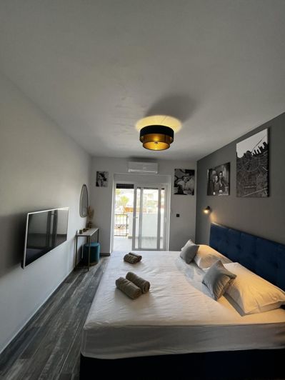 Image No.18-4 Bed Property for sale