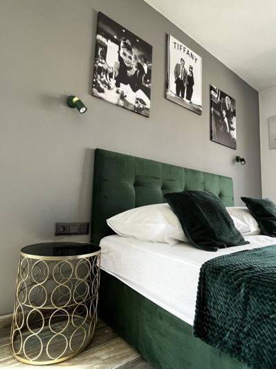 Image No.21-4 Bed Property for sale