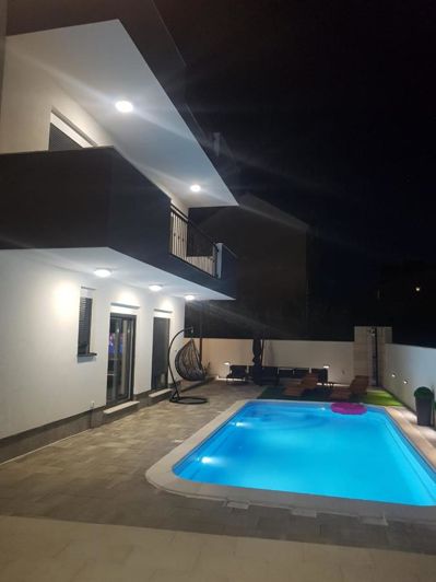 Image No.25-4 Bed Property for sale