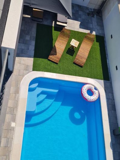 Image No.6-4 Bed Property for sale