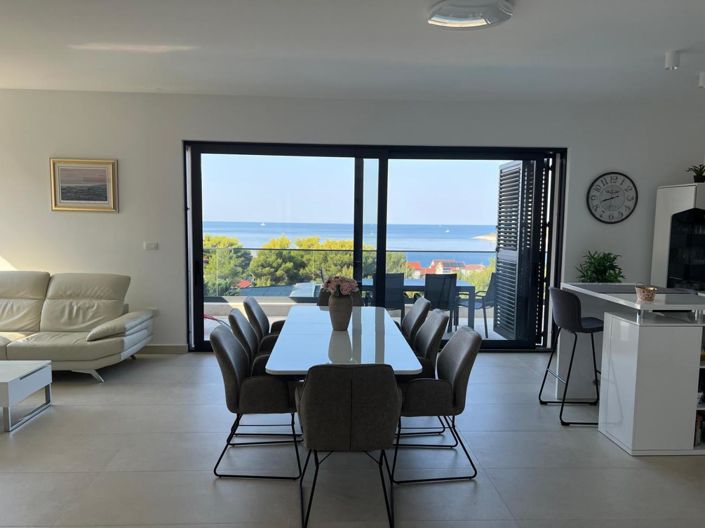 Image No.5-4 Bed Property for sale