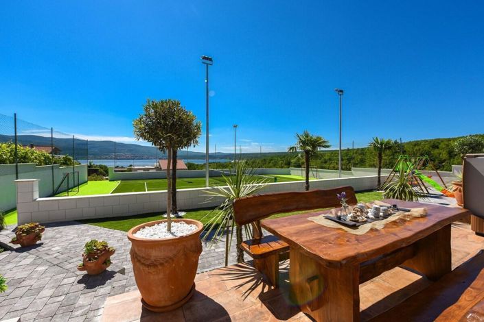 Image No.11-3 Bed Property for sale