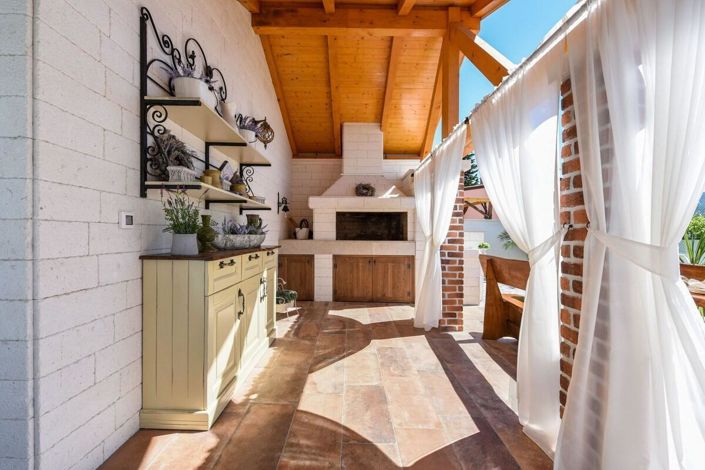 Image No.18-3 Bed Property for sale